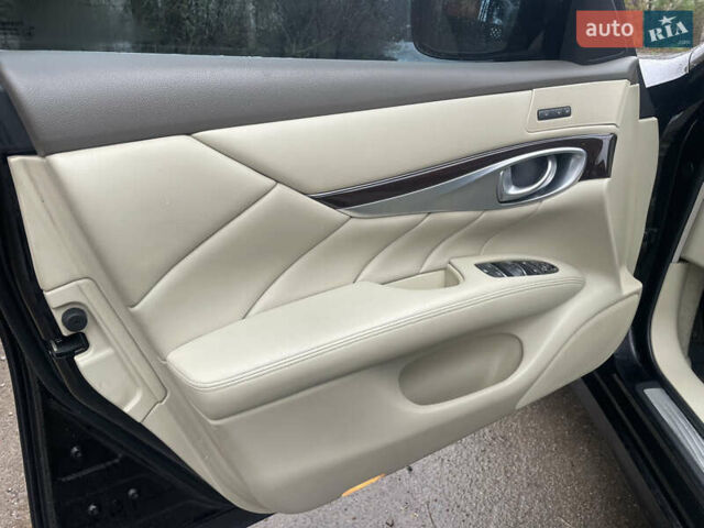 Чорний Інфініті M37, об'ємом двигуна 3.7 л та пробігом 139 тис. км за 13900 $, фото 4 на Automoto.ua