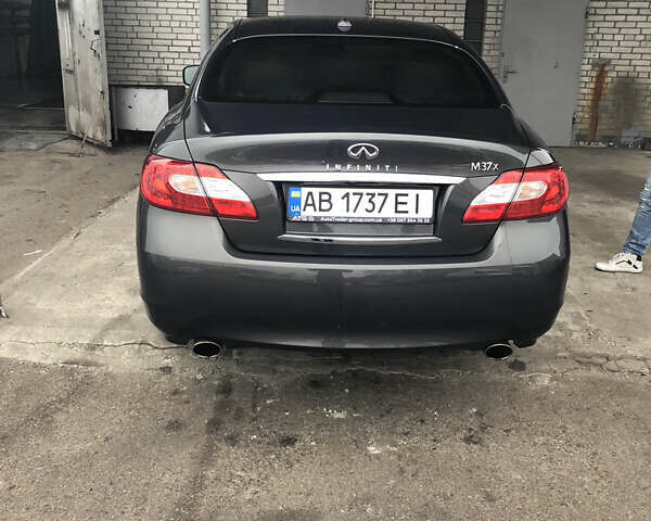 Серый Инфинити M37, объемом двигателя 3.7 л и пробегом 198 тыс. км за 14999 $, фото 4 на Automoto.ua