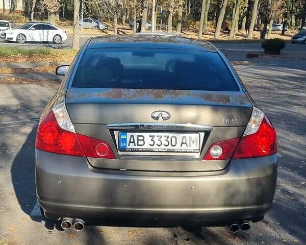 Серый Инфинити M45, объемом двигателя 4.5 л и пробегом 165 тыс. км за 9750 $, фото 2 на Automoto.ua
