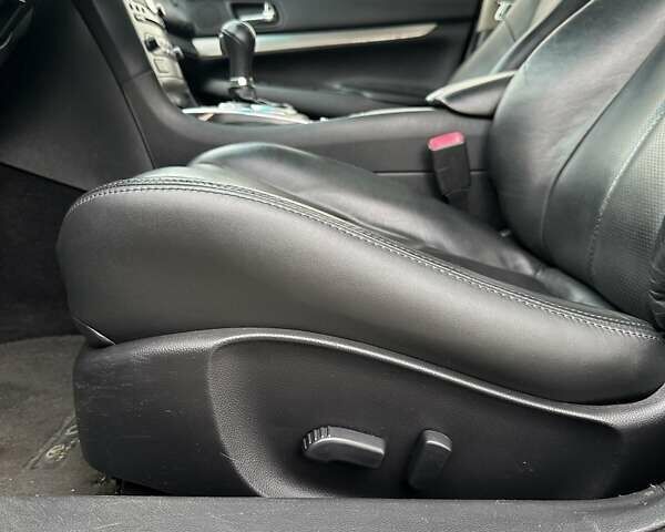 Черный Инфинити Q40, объемом двигателя 3.7 л и пробегом 167 тыс. км за 11800 $, фото 27 на Automoto.ua