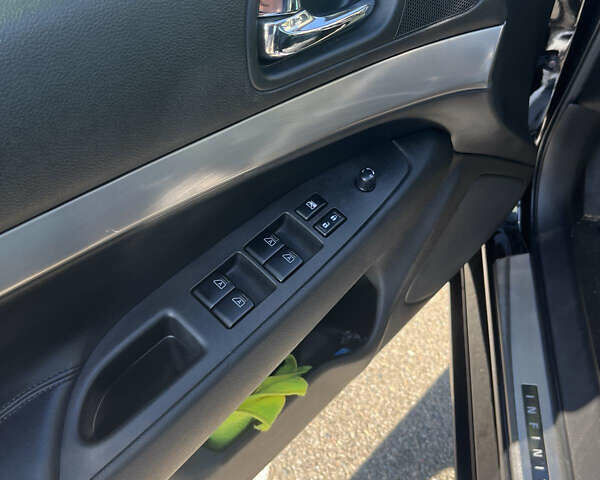 Черный Инфинити Q40, объемом двигателя 3.7 л и пробегом 170 тыс. км за 11650 $, фото 30 на Automoto.ua