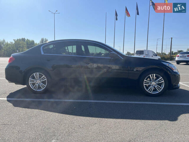 Черный Инфинити Q40, объемом двигателя 3.7 л и пробегом 170 тыс. км за 11650 $, фото 1 на Automoto.ua