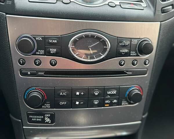 Черный Инфинити Q40, объемом двигателя 3.7 л и пробегом 167 тыс. км за 11800 $, фото 24 на Automoto.ua