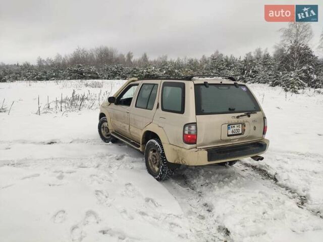 Бежевый Инфинити QX4, объемом двигателя 3.3 л и пробегом 350 тыс. км за 5500 $, фото 5 на Automoto.ua