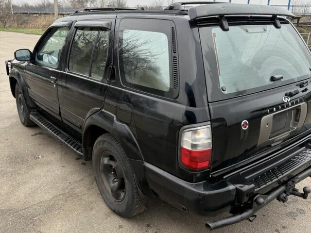 Чорний Інфініті QX4, об'ємом двигуна 3.3 л та пробігом 250 тис. км за 5600 $, фото 3 на Automoto.ua
