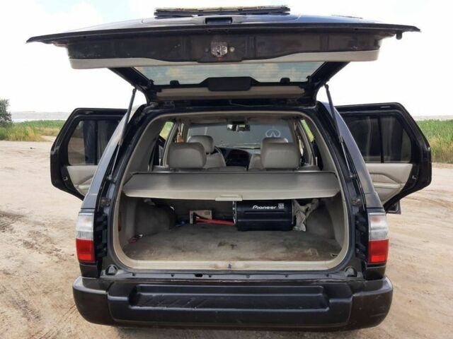 Зелений Інфініті QX4, об'ємом двигуна 3.3 л та пробігом 300 тис. км за 4000 $, фото 3 на Automoto.ua