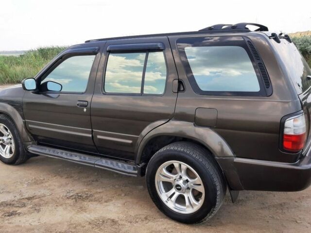 Зелений Інфініті QX4, об'ємом двигуна 3.3 л та пробігом 300 тис. км за 4000 $, фото 2 на Automoto.ua