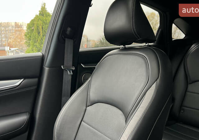 Белый Инфинити QX55, объемом двигателя 2 л и пробегом 33 тыс. км за 34900 $, фото 24 на Automoto.ua