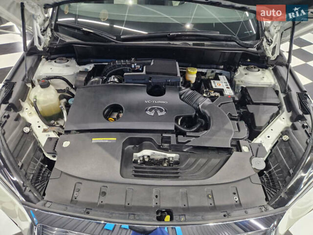 Белый Инфинити QX55, объемом двигателя 2 л и пробегом 28 тыс. км за 33500 $, фото 16 на Automoto.ua
