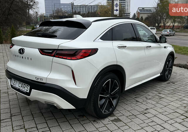 Белый Инфинити QX55, объемом двигателя 2 л и пробегом 33 тыс. км за 34900 $, фото 6 на Automoto.ua