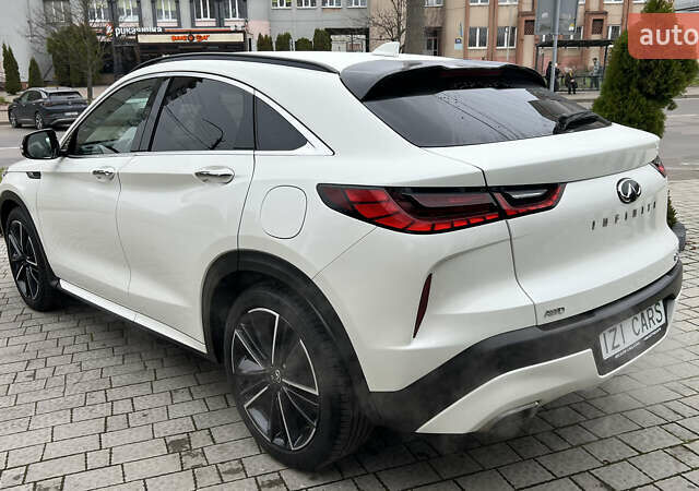 Белый Инфинити QX55, объемом двигателя 2 л и пробегом 33 тыс. км за 34900 $, фото 4 на Automoto.ua