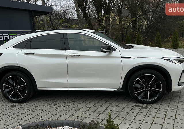Белый Инфинити QX55, объемом двигателя 2 л и пробегом 33 тыс. км за 34900 $, фото 7 на Automoto.ua