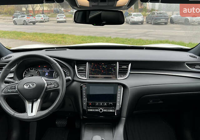 Белый Инфинити QX55, объемом двигателя 2 л и пробегом 33 тыс. км за 34900 $, фото 39 на Automoto.ua