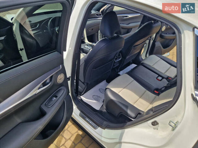 Белый Инфинити QX55, объемом двигателя 2 л и пробегом 28 тыс. км за 33500 $, фото 12 на Automoto.ua