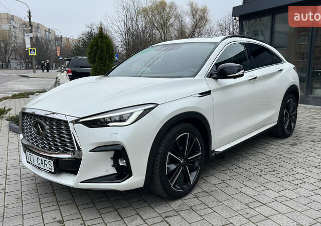 Белый Инфинити QX55, объемом двигателя 2 л и пробегом 33 тыс. км за 34900 $, фото 2 на Automoto.ua