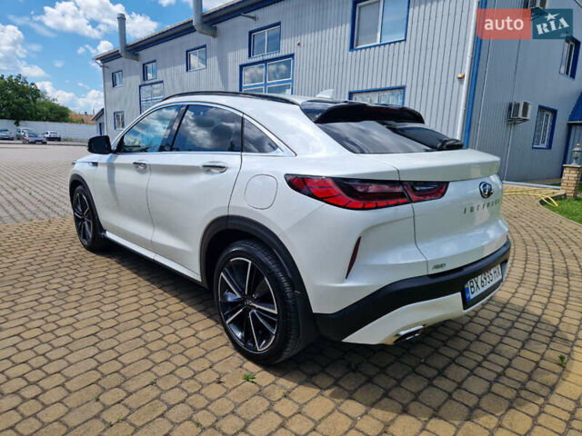 Белый Инфинити QX55, объемом двигателя 2 л и пробегом 28 тыс. км за 33500 $, фото 6 на Automoto.ua