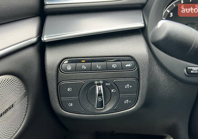 Белый Инфинити QX55, объемом двигателя 2 л и пробегом 33 тыс. км за 34900 $, фото 19 на Automoto.ua