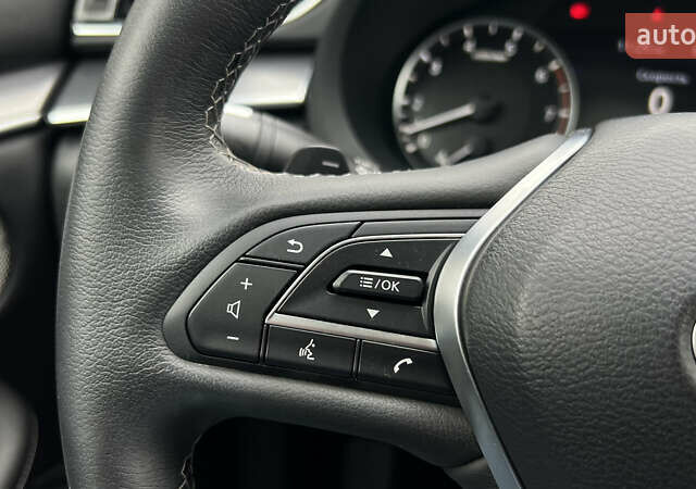 Белый Инфинити QX55, объемом двигателя 2 л и пробегом 33 тыс. км за 34900 $, фото 23 на Automoto.ua