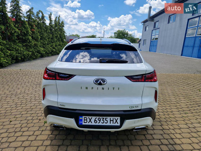 Белый Инфинити QX55, объемом двигателя 2 л и пробегом 28 тыс. км за 33500 $, фото 5 на Automoto.ua