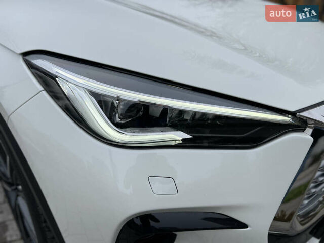 Белый Инфинити QX55, объемом двигателя 2 л и пробегом 33 тыс. км за 34900 $, фото 8 на Automoto.ua