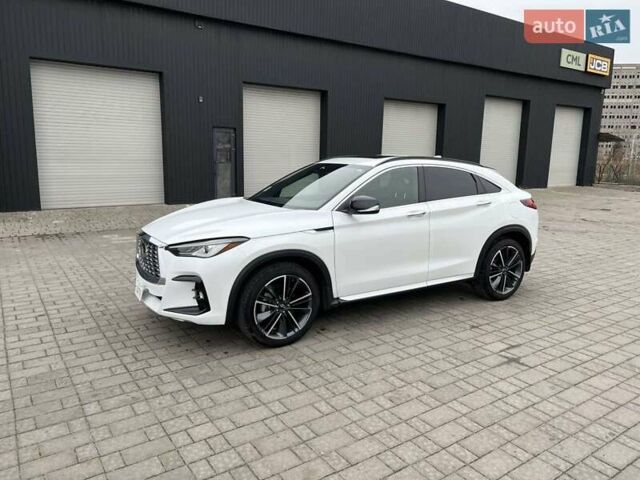 Белый Инфинити QX55, объемом двигателя 2 л и пробегом 19 тыс. км за 32500 $, фото 7 на Automoto.ua