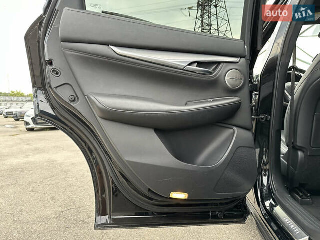 Чорний Інфініті QX55, об'ємом двигуна 2 л та пробігом 65 тис. км за 32700 $, фото 18 на Automoto.ua