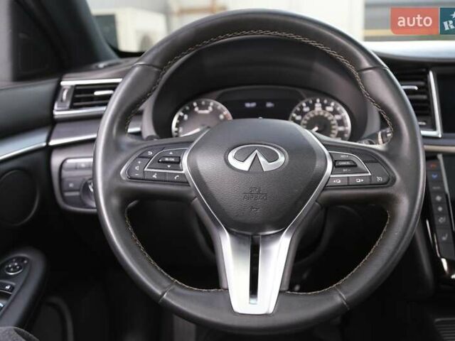 Чорний Інфініті QX55, об'ємом двигуна 2 л та пробігом 116 тис. км за 33400 $, фото 16 на Automoto.ua
