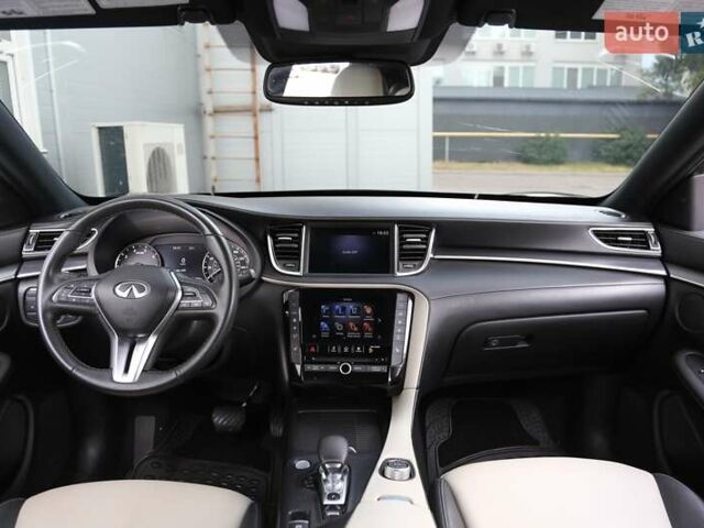 Чорний Інфініті QX55, об'ємом двигуна 2 л та пробігом 116 тис. км за 33400 $, фото 13 на Automoto.ua