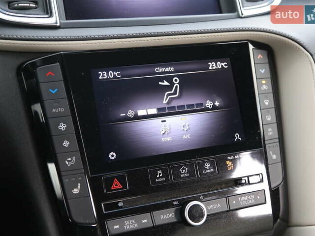 Чорний Інфініті QX55, об'ємом двигуна 2 л та пробігом 116 тис. км за 33400 $, фото 20 на Automoto.ua