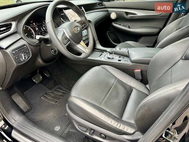 Черный Инфинити QX55, объемом двигателя 2 л и пробегом 67 тыс. км за 31900 $, фото 23 на Automoto.ua