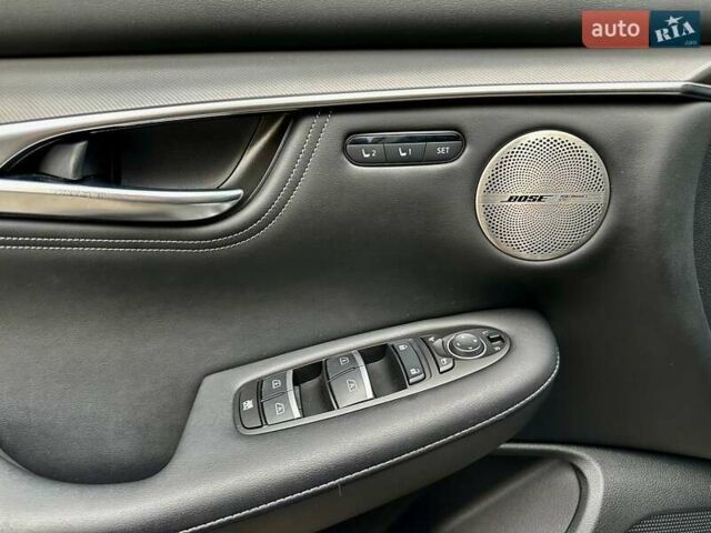 Черный Инфинити QX55, объемом двигателя 2 л и пробегом 67 тыс. км за 31900 $, фото 29 на Automoto.ua