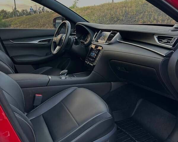Красный Инфинити QX55, объемом двигателя 2 л и пробегом 74 тыс. км за 31800 $, фото 39 на Automoto.ua