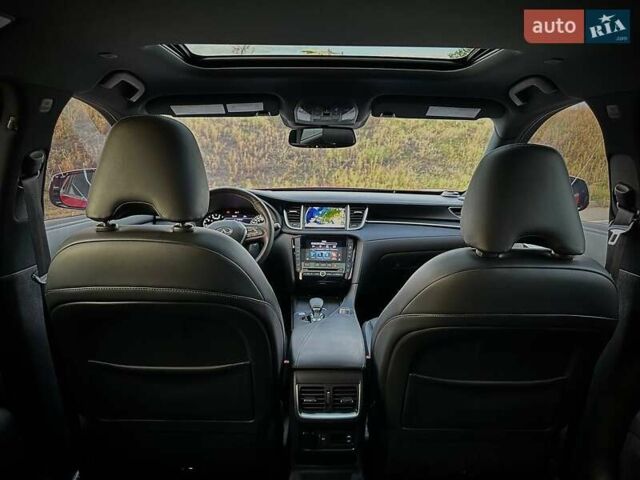 Красный Инфинити QX55, объемом двигателя 2 л и пробегом 74 тыс. км за 31800 $, фото 29 на Automoto.ua