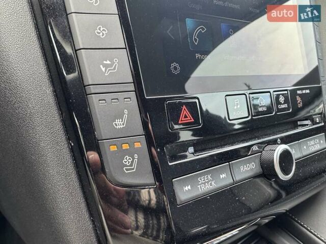 Красный Инфинити QX55, объемом двигателя 2 л и пробегом 50 тыс. км за 32900 $, фото 101 на Automoto.ua