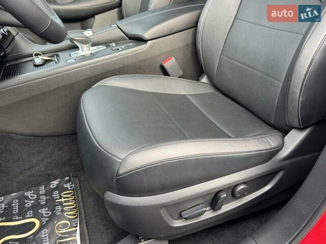 Красный Инфинити QX55, объемом двигателя 2 л и пробегом 50 тыс. км за 32900 $, фото 111 на Automoto.ua