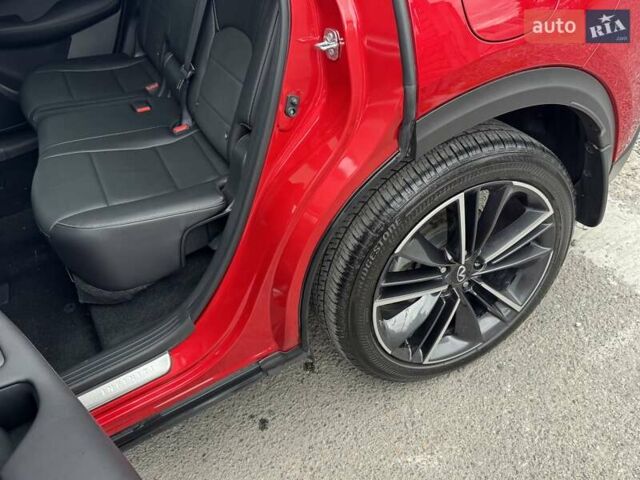Красный Инфинити QX55, объемом двигателя 2 л и пробегом 50 тыс. км за 32900 $, фото 24 на Automoto.ua