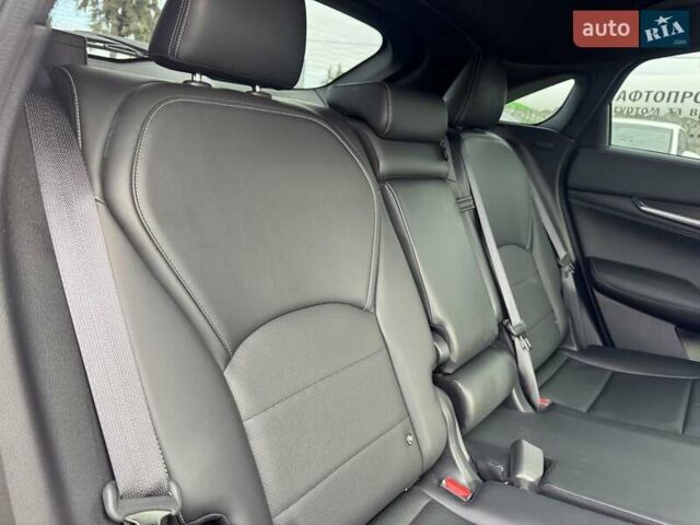 Красный Инфинити QX55, объемом двигателя 2 л и пробегом 50 тыс. км за 32900 $, фото 45 на Automoto.ua