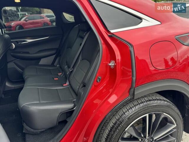 Красный Инфинити QX55, объемом двигателя 2 л и пробегом 50 тыс. км за 32900 $, фото 23 на Automoto.ua