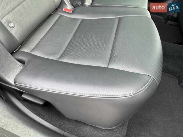 Красный Инфинити QX55, объемом двигателя 2 л и пробегом 50 тыс. км за 32900 $, фото 46 на Automoto.ua