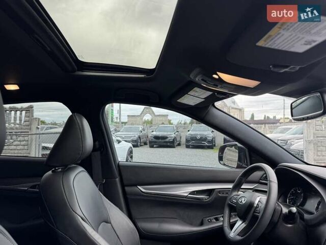 Красный Инфинити QX55, объемом двигателя 2 л и пробегом 50 тыс. км за 32900 $, фото 53 на Automoto.ua