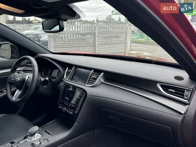 Красный Инфинити QX55, объемом двигателя 2 л и пробегом 50 тыс. км за 32900 $, фото 56 на Automoto.ua