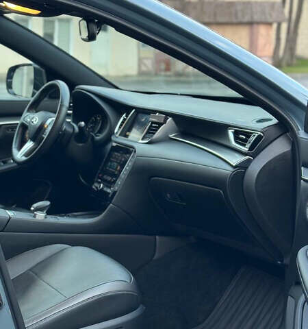 Сірий Інфініті QX55, об'ємом двигуна 2 л та пробігом 36 тис. км за 37500 $, фото 9 на Automoto.ua