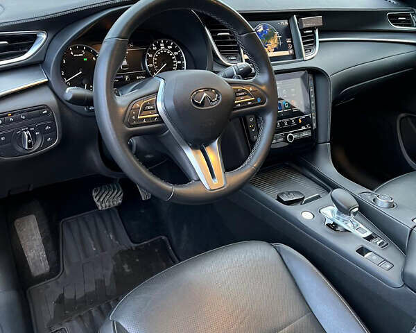 Сірий Інфініті QX55, об'ємом двигуна 2 л та пробігом 36 тис. км за 37500 $, фото 21 на Automoto.ua