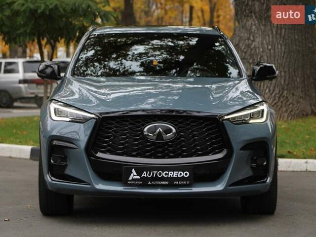 Сірий Інфініті QX55, об'ємом двигуна 2 л та пробігом 31 тис. км за 37500 $, фото 2 на Automoto.ua