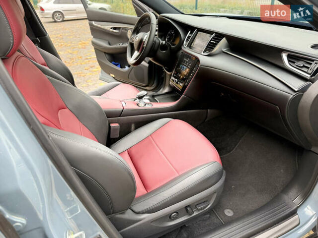 Серый Инфинити QX55, объемом двигателя 2 л и пробегом 52 тыс. км за 35900 $, фото 27 на Automoto.ua