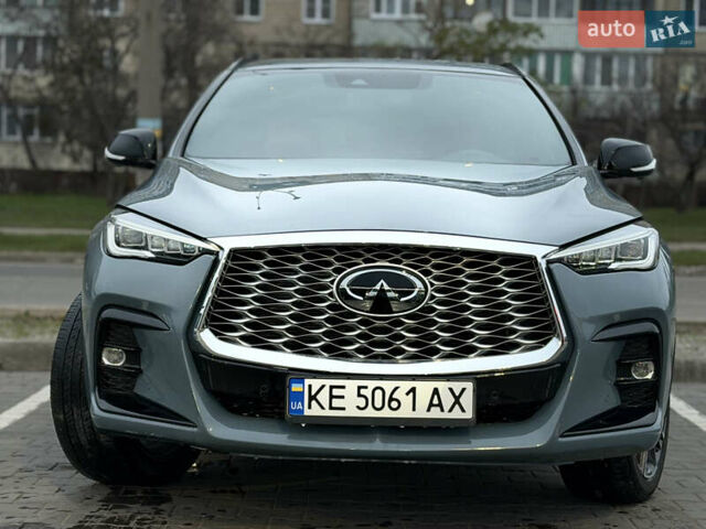 Серый Инфинити QX55, объемом двигателя 2 л и пробегом 53 тыс. км за 32999 $, фото 2 на Automoto.ua