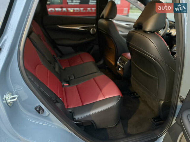 Серый Инфинити QX55, объемом двигателя 2 л и пробегом 53 тыс. км за 32999 $, фото 26 на Automoto.ua