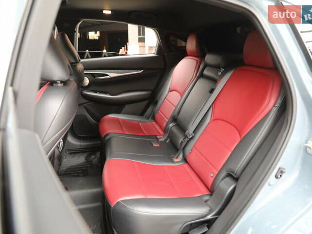 Сірий Інфініті QX55, об'ємом двигуна 2 л та пробігом 31 тис. км за 37500 $, фото 11 на Automoto.ua