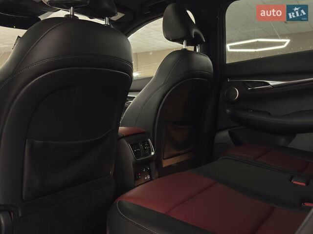 Сірий Інфініті QX55, об'ємом двигуна 2 л та пробігом 46 тис. км за 32999 $, фото 21 на Automoto.ua