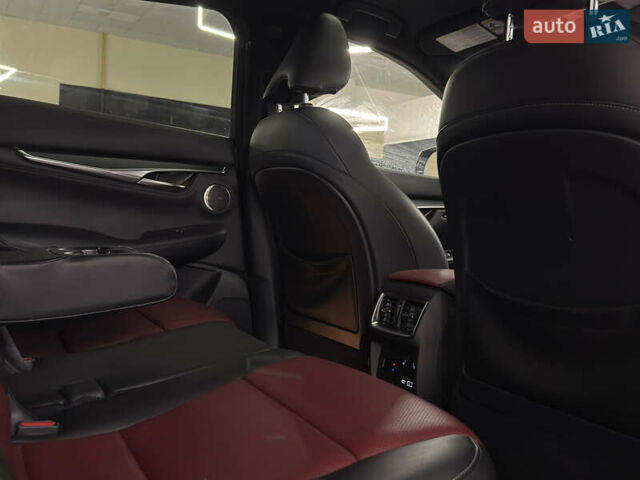 Сірий Інфініті QX55, об'ємом двигуна 2 л та пробігом 46 тис. км за 32999 $, фото 23 на Automoto.ua